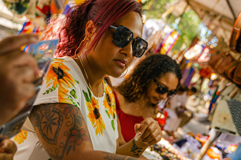 Tour a piedi al tramonto di Cartagena: Storia, mura e Getsemaní
