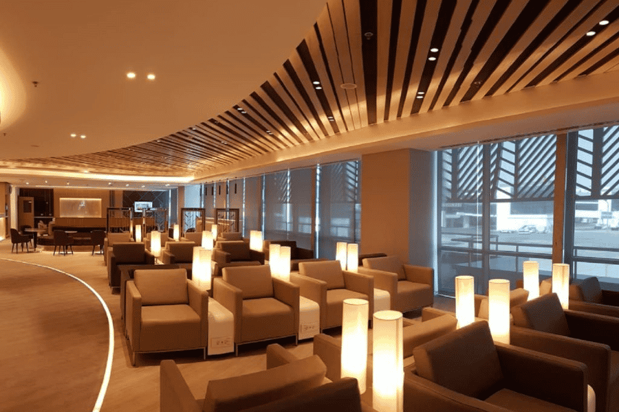 CAI Internationaler Flughafen Kairo: Zugang zur Ahlein Lounge. Foto: GetYourGuide CAI Internationaler Flughafen Kairo: Zugang zur Ahlein Lounge. Foto: GetYourGuide