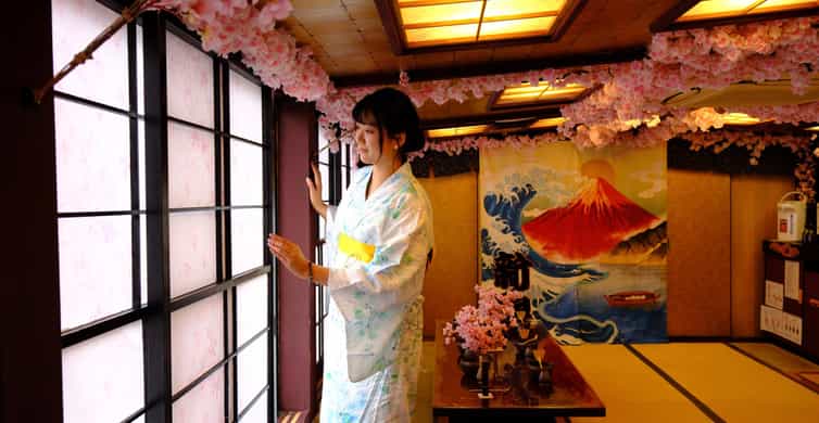 Tokyo Bay: Cruise with Japan Show & Sukiyaki/Tokyo Tower photo 5