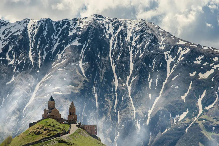Da Tbilisi a Kazbegi, Ananuri, Gudauri e GergetiTbilisi: Kazbegi, Ananuri, Gudauri e Gergeti