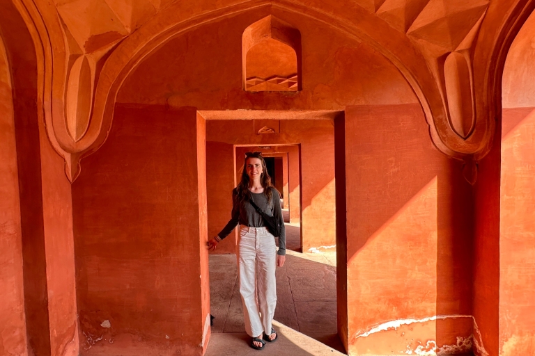 Desde Delhi - Excursión de un día a la Ciudad de Taj y el Fuerte de Agra en coche sedánTransporte privado en CA y servicios de guía turístico