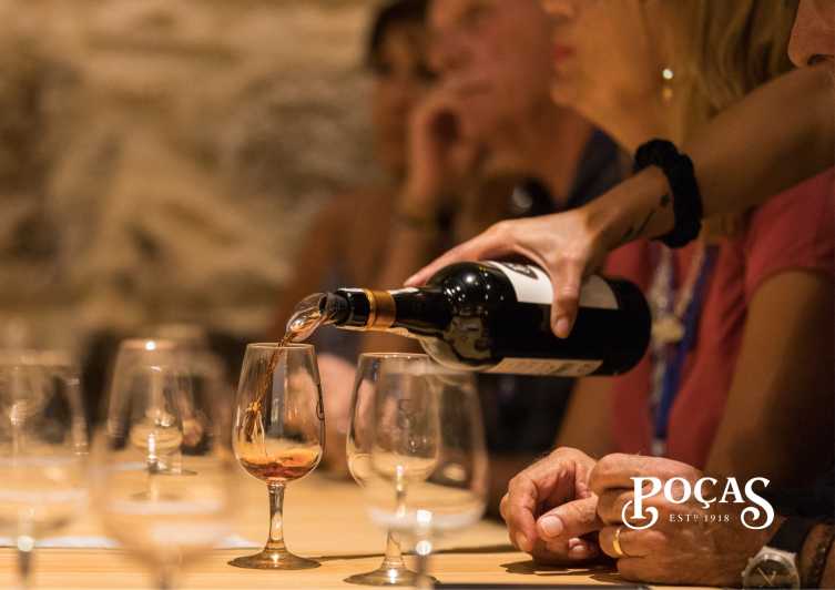 Porto : Visite guidée et dégustation de 3 vins de Porto à Poças