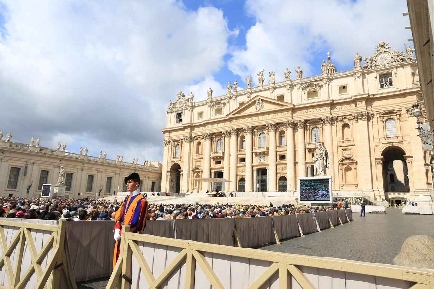 Ascension du Dôme de Saint-Pierre et Visite de la Basilique - Les Joyaux du Vatican