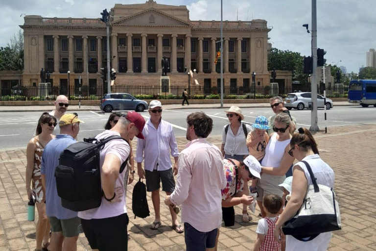 Explore Cultural Colombo and Local Cuisine Tour by bus