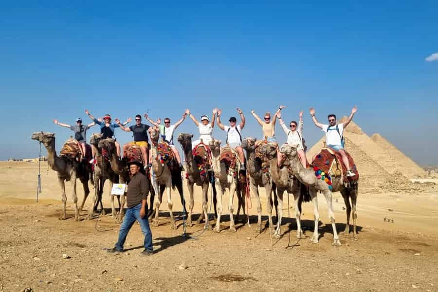 Sharm El Sheikh: Day Trip to Cairo, Pyramids, Sphinx & GEM Museum by bus. Foto: GetYourGuide Sharm El Sheikh: Day Trip to Cairo, Pyramids, Sphinx & GEM Museum by bus. Foto: GetYourGuide
