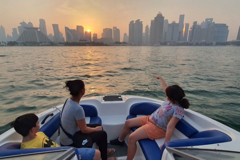 Doha : Croisière au coucher du soleil avec boissons
