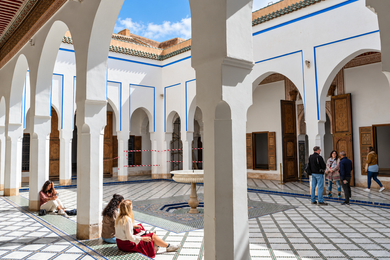 Marrakesh: Saadian Tombs, Bahia Palace, Mellah & Medina Tour Shared Group Walking Tour in English from the Meeting Point