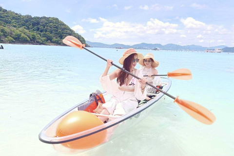 Phuket: excursão de um dia à Ilha Coral em lanchaExcursão de um dia à Ilha Coral em lancha saindo de Phuket