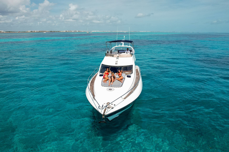 Jantar romântico com tudo incluído a bordo de um iate de luxoJantar Romântico Catamarã 42´ Lagoa