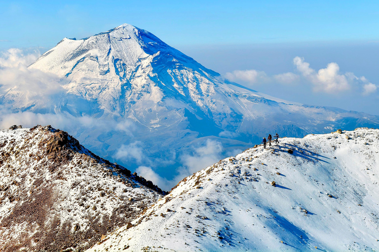 Iztaccihuatl Summit: 2-Day Tour with Gear and Personalized Tour Guide Iztaccíhuatl Summit: 2-Day Tour with Gear and Personalized Tour Guide
