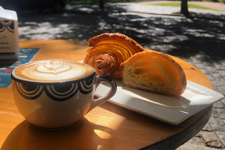 Colonia del Sacramento: Sightseeing Walking Tour and Coffee in the Old Town