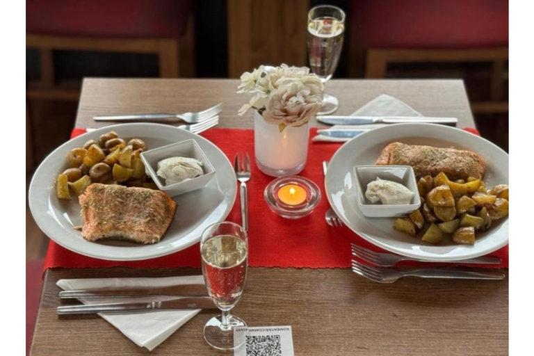 Evening cruise through Prague with 3-course served menu