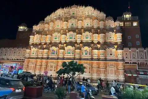Jaipur: tour notturno guidato con degustazione di cibo opzionale