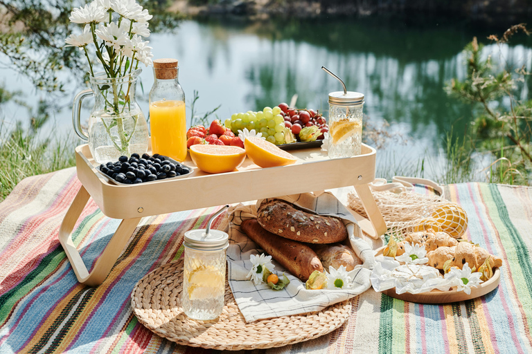 Santa Barbara: Horseback Ride With Lakeside Picnic Lunch