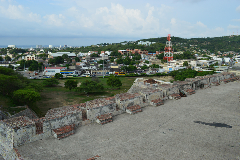 Cartagena: ENTRANCE TO SAN FELIPE CASTLE Optional transfer