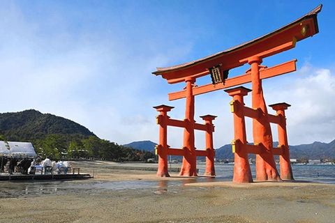 Tour privato con guida di Hiroshima e dell&#039;isola di Miyajima