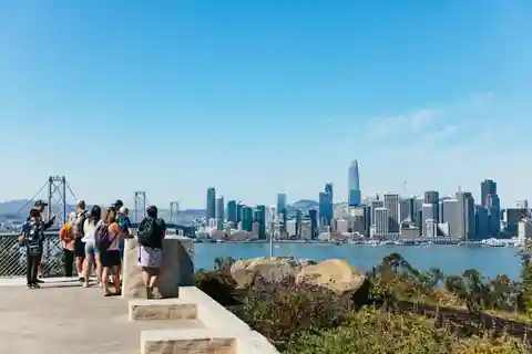 San Francisco: City Highlights Tour with Alcatraz Ferry