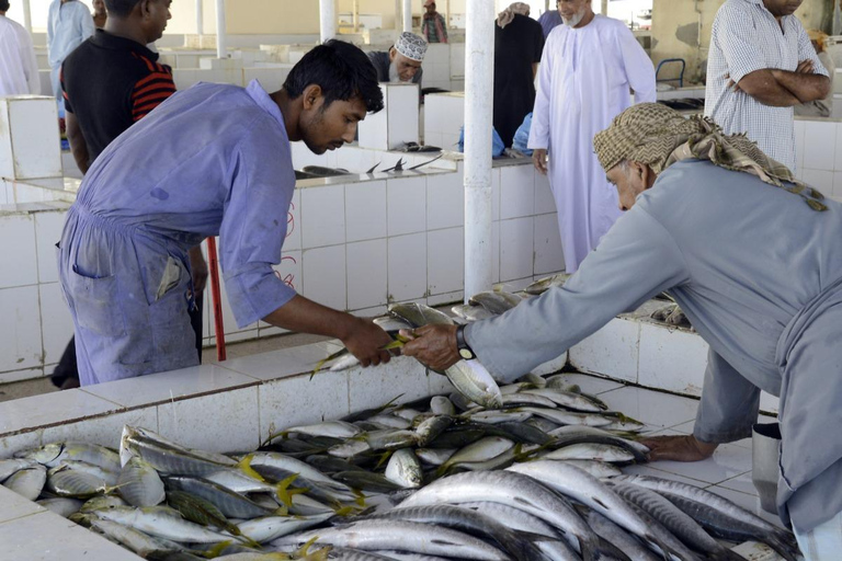 Half-Day Cultural Tour: Barka Markets & Al Naman Castle