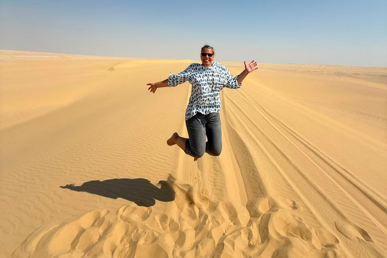 From Cairo: 4x4 Desert Safari, Waterfalls & Magic Lake Shared Tour: Wadi El Rayan, Magic Lake & Lake Qarun, Jeep