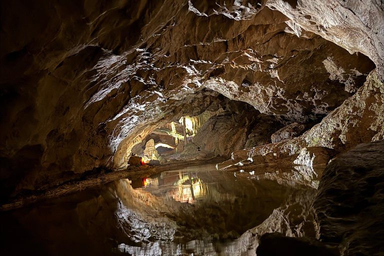 Interlaken: Tour zu den St. Beatus-Höhlen mit Abholung vom HotelInterlaken: St. Beatus-Höhlen-Tour mit Abholung vom Hotel