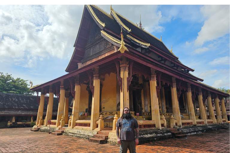 Vientiane: Private Guided City Walking Tour
