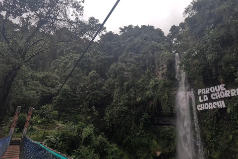 Bogotá: Private La Chorrera Waterfall Hike with Lunch