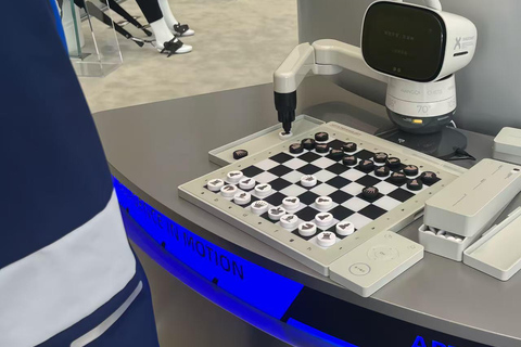 Guangzhou Tech Explore: Drones, Self-Driving Cars and AI Guangzhou Tech Explore: eVOLT, Robot & Self-driving(Private)