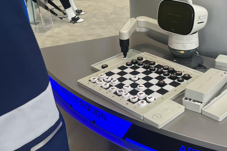 Guangzhou Tech Explore: Drones, Self-Driving Cars and AI Guangzhou Tech Explore: eVOLT, Robot & Self-driving(Private)