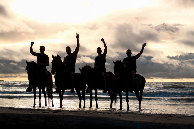 Cartagena: a caballo en la playa y cultura equina colombiana