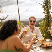 From Auckland: Taste of Waiheke Island Day Tour
