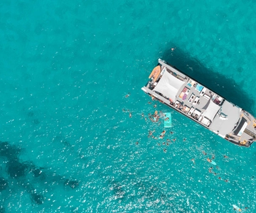 Formentera: Crystal Waters Cruise with Snorkeling and Lunch