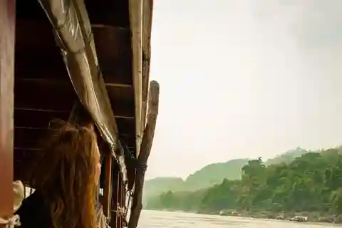 Slow Boat Chiang Rai : vers Luang Prabang 2Day 1Night