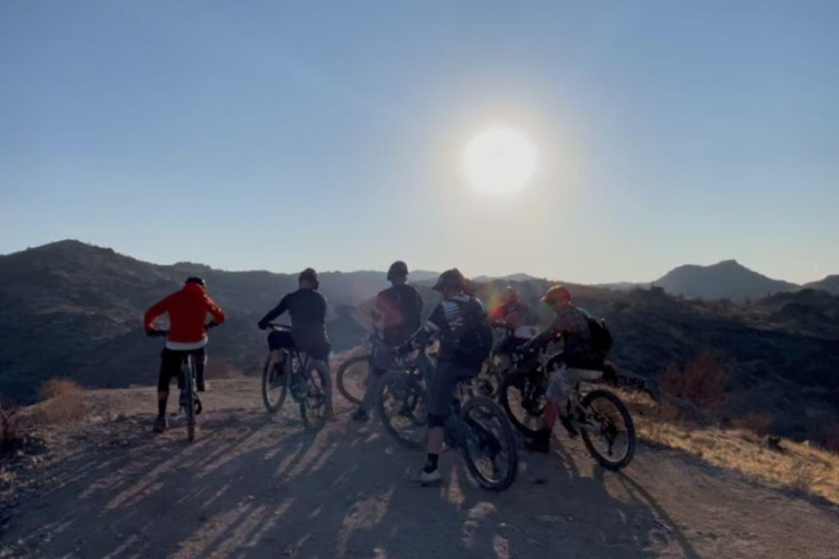 South Mountain: F/S MTB- und E-MTB-Verleih, geführte TourenSouth Mountain: MTB- und E-MTB-Verleih, geführte Touren im Frühling und Herbst