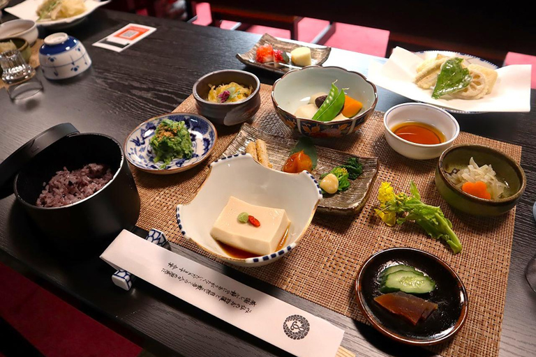 Nara: Enjoy Shoryakuji Temple, the birthplace of sake