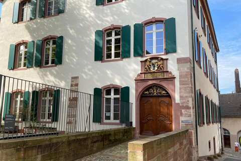 Basels Porträt: Selbstgeführte Stadtführung mit LesungBasels Stadtporträt: Self - Guided Reading Tour