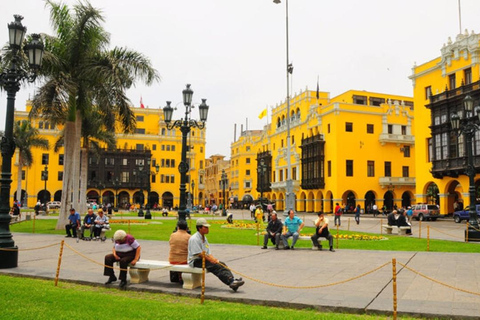 360° panoramic bus in Lima, History, Art.