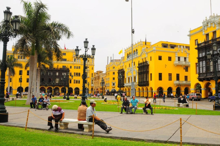 Ônibus panorâmico de 360° em Lima, História, Arte.