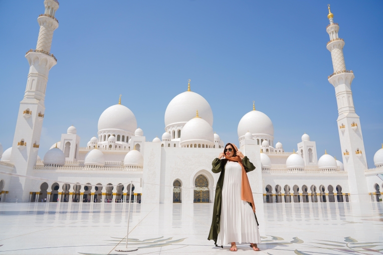 Von Abu Dhabi aus: Sheikh Zayed Moschee & Qasr Al Watan TourEnglisch teilen Tour