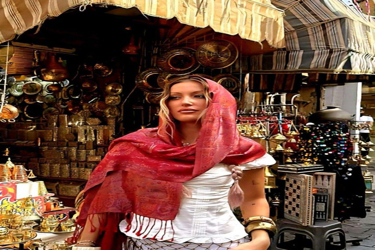Delhi: Guided Shopping Tour Experience With Expert Female