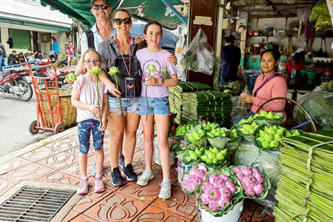 Bangkok: Royal Temples and Tuk-Tuk Tour with Guide