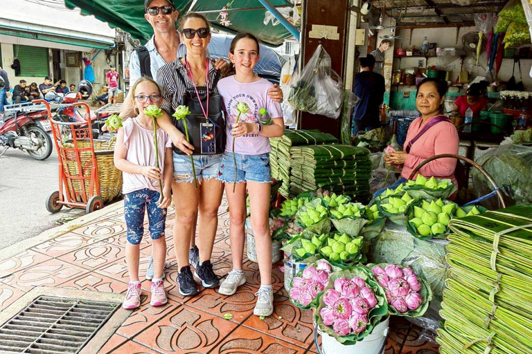 Bangkok: Royal Temples and Tuk-Tuk Tour with Guide