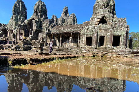 Siem Reap Angkor Wat: tour in jeep all&#039;alba a Srah Srang