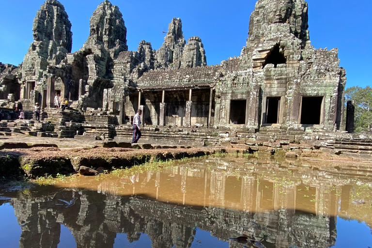Siem Reap Angkor Wat: tour in jeep all&#039;alba a Srah Srang