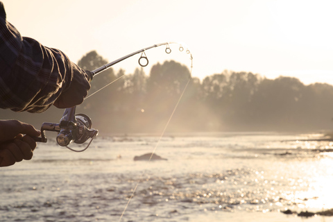 Rovaniemi: Tour di pesca estiva nella natura artica e barbecueTour di pesca estiva nella natura artica e barbecue - Piccolo gruppo