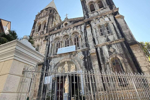 Zanzibar: Stone town, Slave Market, souvenir & Spice Market Stone town guided walking tour