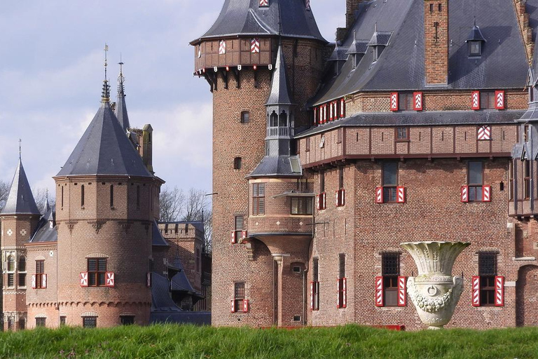 Tour of Utrecht, Haar Castle, and Breukelen + guide and private car Tour to Utrecht, Haar Castle, and Breukelen + guide and private car