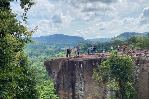 Siem Reap: Cachoeira Phnom Kulen e viagem de 1 dia a Koh KerCachoeira Phnom Kulen e Koh Ker com guia que fala inglês