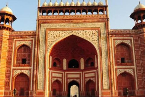 Delhi: Agra Tajmahal tour met privéauto