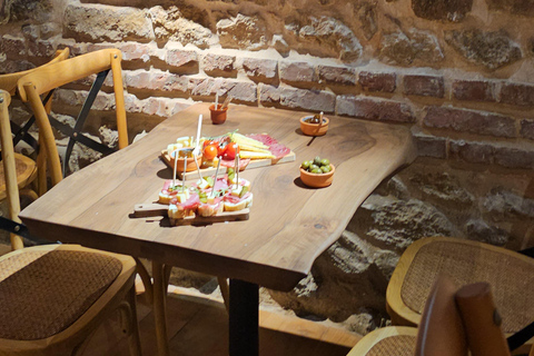 Tirana - Dua Vere – Albanian Wine Tasting Reserve Selection – with Barrel-Aged Raki (premium label)