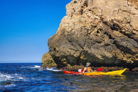 Marsylia: Wycieczka z przewodnikiem po Calanques Sea KajakingMarsylia: kajakarstwo morskie Calanques z przewodnikiem